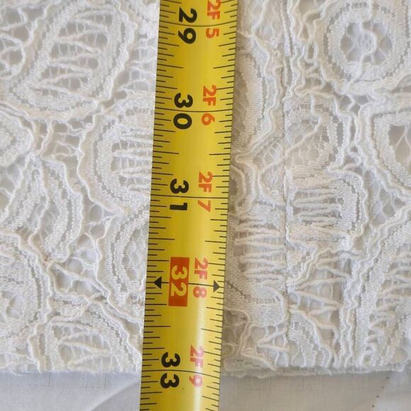 Lilly Pulitzer Women's Sleeveless Floral Lace Mini Dress White Gold Trim Size 00 - Picture 9 of 12